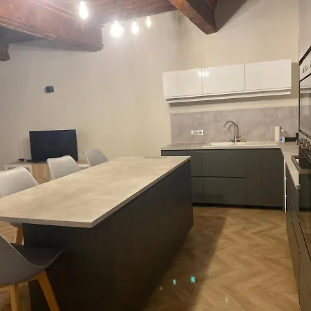 Apartamento Hyper Centre-ville Historique 80 M2