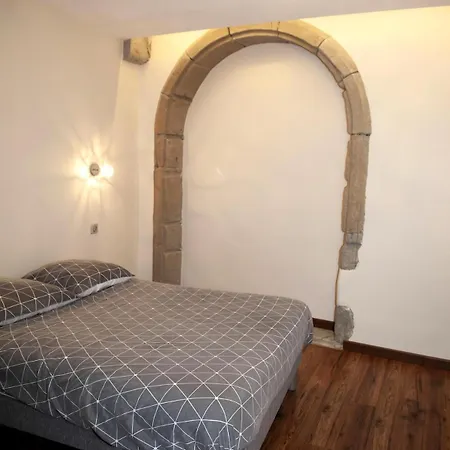 Apartment Hyper Centre-ville Historique 80 M2